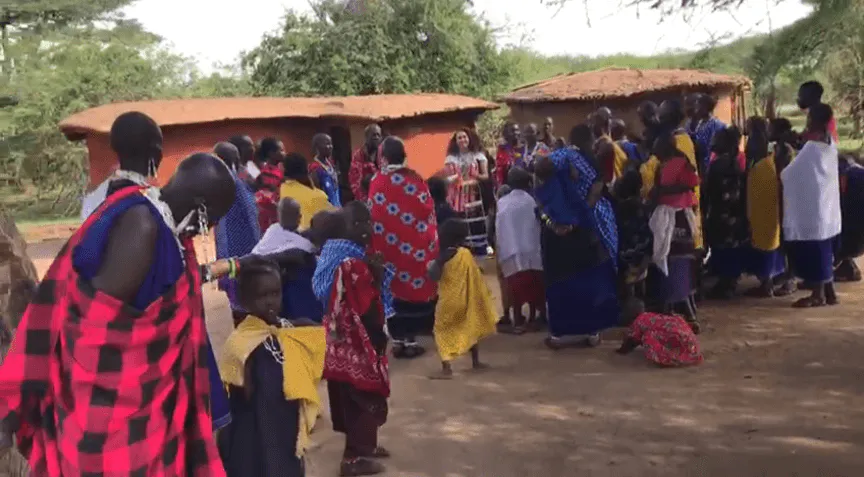 Traditionele dans van de Maasai-gemeenschap